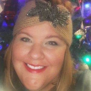 Meet your Posher, Liz